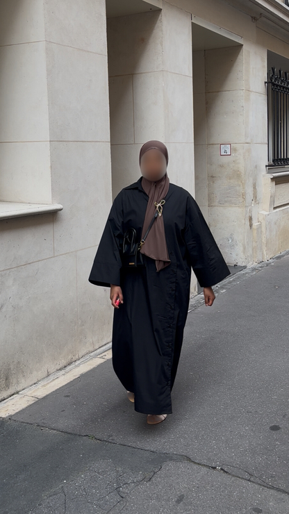 Robe Anwar