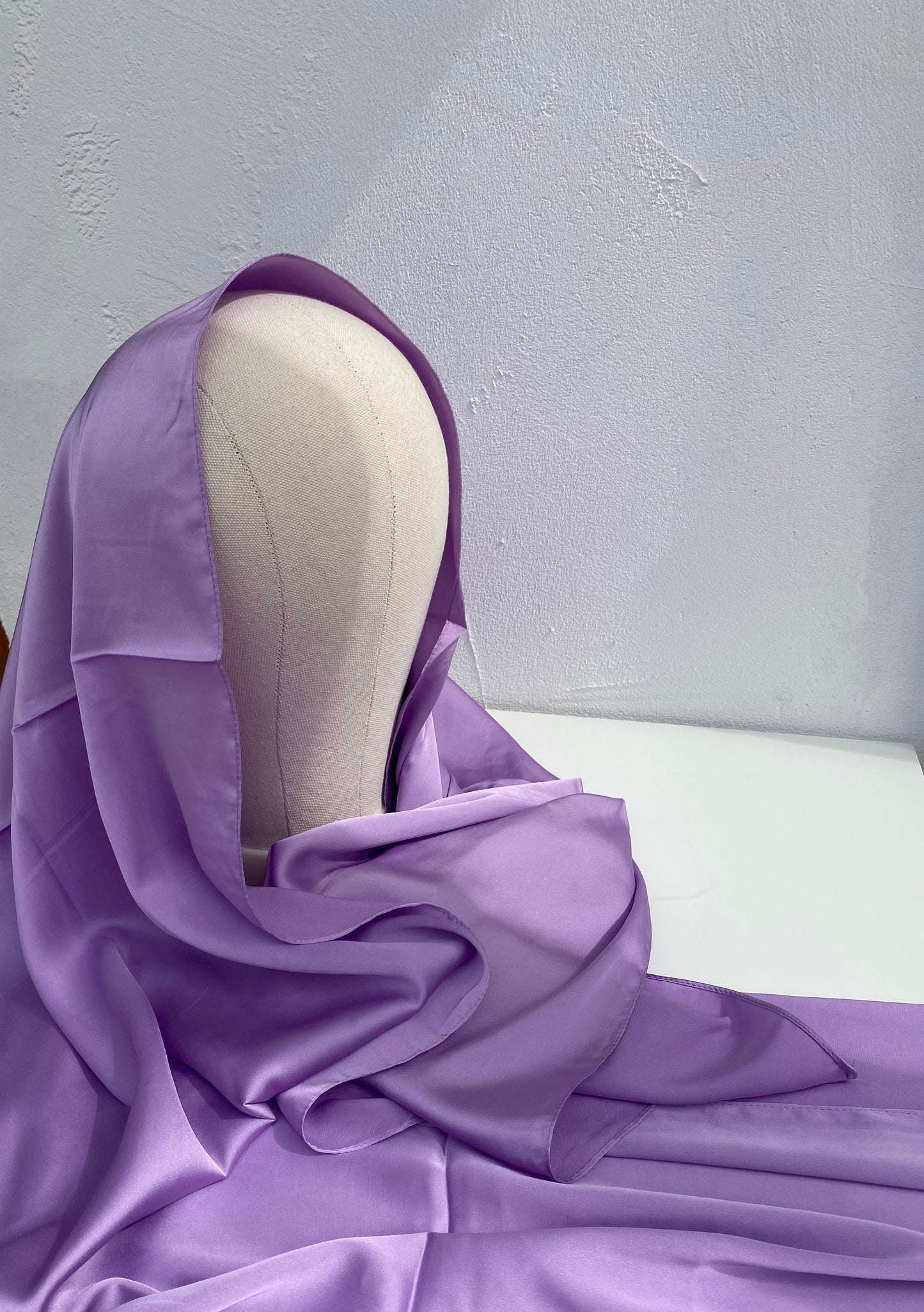 Hijab satin violet lilas