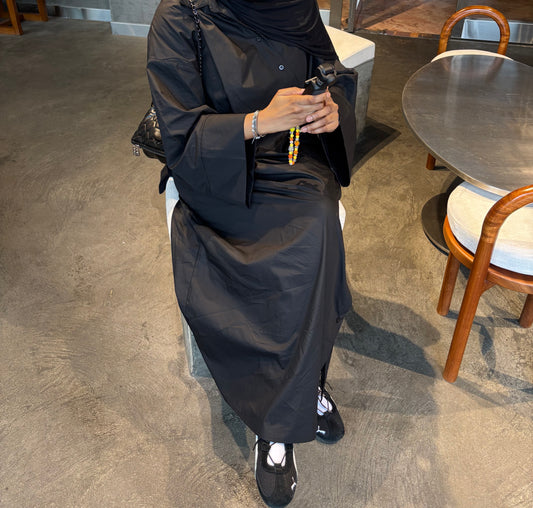 Robe Anwar noir